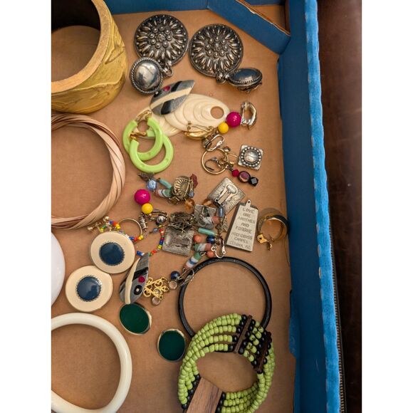 Mixed Lot – Earrings & Bracelets Assorted Styles, Shipped As Shown - Picture 4 of 7